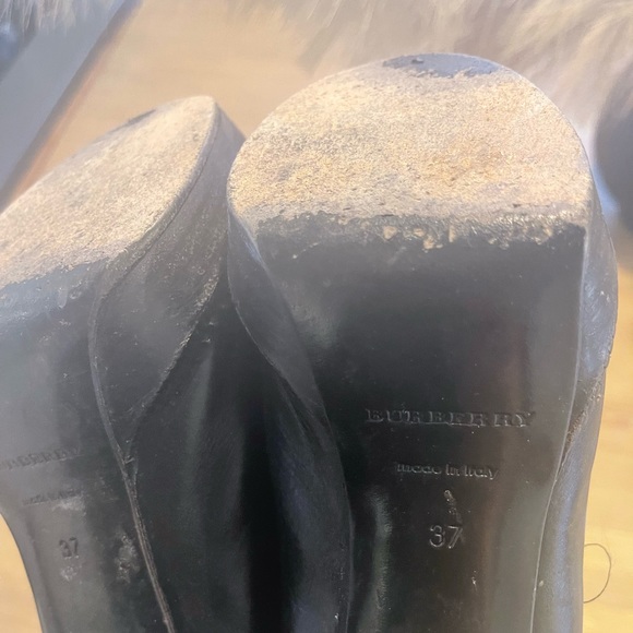 Burberry black heels size 7 - Picture 5 of 6